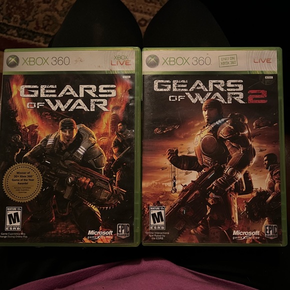 Gear of Wars Xbox 360 Bundle - Picture 2 of 5